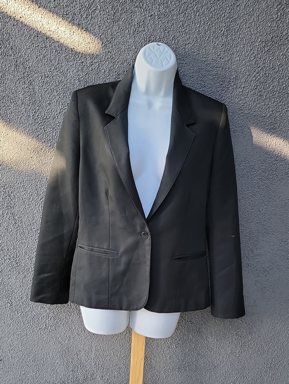 Women's Black Single-Button Tailored Blazer